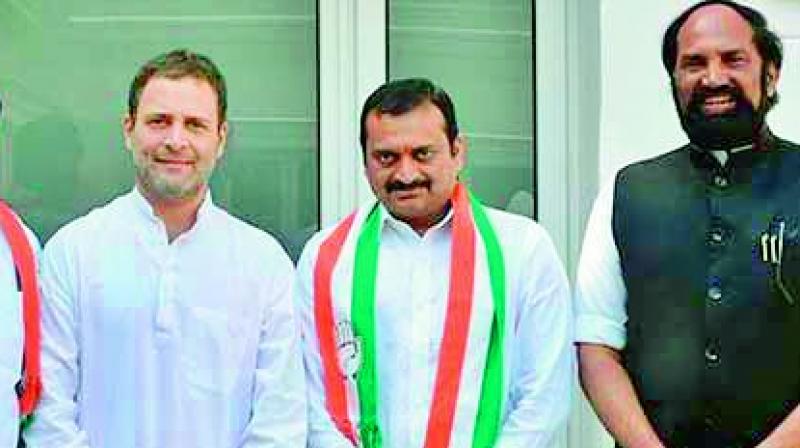 Rahul Gandhi, Bandla Ganesh and Uttam Kumar Reddy.