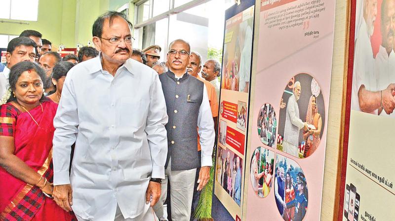 Union information and broadcasting Minister M. Venkaiah Naidu inaugurates an exhibition at Velachery MRTS station marking the achievements of the Centre. (Photo: DC)