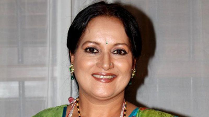 Himani has done character roles in a number of Bollywood hits and TV soaps.