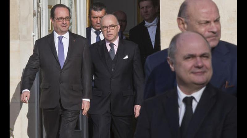 President Francois Hollande (extreme left) (Photo: AP)
