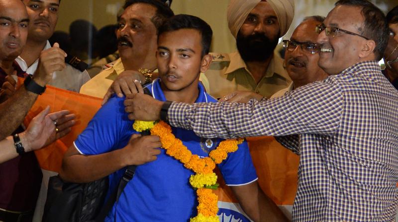 Rahul Dravid, Prithvi Shaw and co get warm welcome after ICC U-19 World Cup win