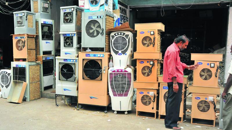 Air coolers being displayed on roads making it easier for customers to check them out and rent them. (Photo: DC)