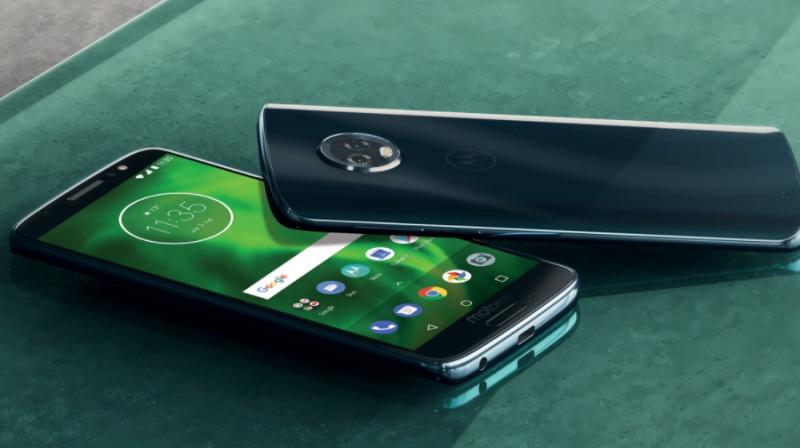 All the new Motorola phone run on stock Android 8.0 Oreo.