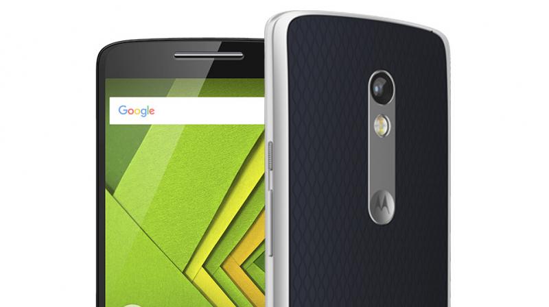 Moto X Play smartphone