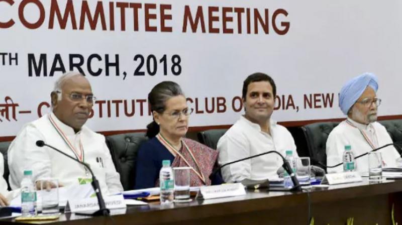 UPA Chairperson Sonia Gandhi, Congress President Rahul Gandhi, former prime minister Manmohan Singh, Congress MP Mallikarjun Kharge and others during the Congress Steering Committee Meeting at Constitution Club in New Delhi on Friday. (Photo: PTI)