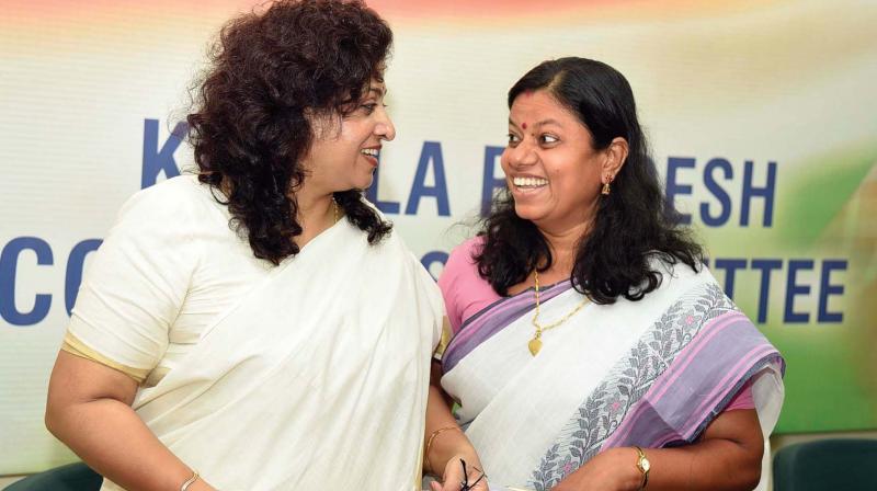 Mahila Congress national president Sobha Oza with state president Bindu Krishna at KPCC headquarters in Thiruvananthapuram on Friday. (Photo: A.V. MUZAFAR)