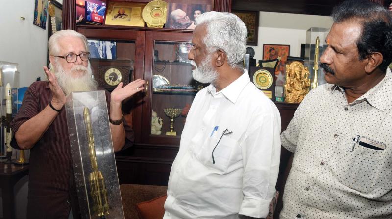 BJP state president Kummanam Rajasekharan calls on former ISRO scientist Nambi Narayanan at his  residence in Thiruvananthapuram on Tuesday. (Photo: DC)