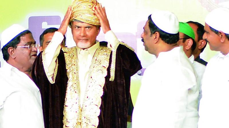Chief Minister N. Chandrababu dressed in the traditional Muslim clothes at the Iftar party at Panja Centre in Vijayawada on Tuesday. (Photo: DC)