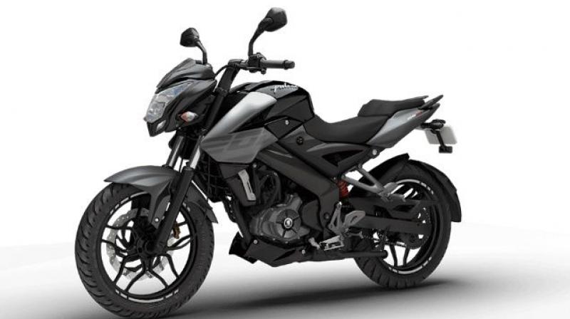 The bike continues to be powered by a 199.5cc single-cylinder engine which produces 23.5PS of power at 9500rpm and 18.3Nm of torque at 8000rpm.