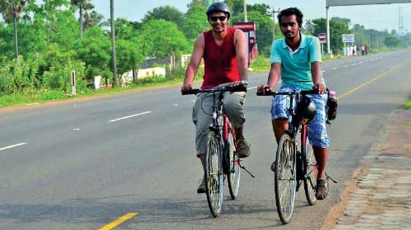 The GMC decided to spend Rs 100 crore and R&B spending Rs 50 crore development of main roads to resolve traffic difficulties with separate lane for bicycles.(Photo: DC)