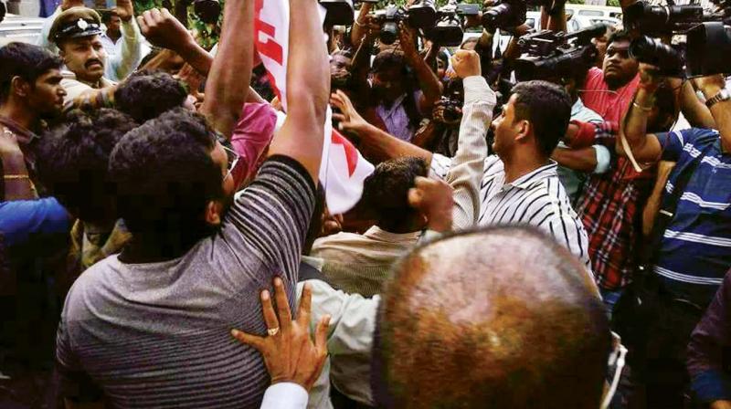 The Students Federation of India (SFI) and Democratic Youth Federation of India (DYFI) had organised a protest in front of Town Hall at 5 pm, against the Centres move.
