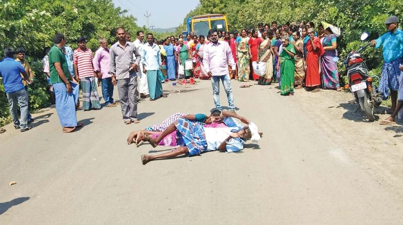 People roll on road seeking road facility. 	Image: DC