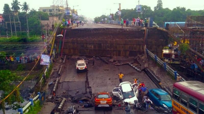 Majerhat bridge in south Kolkata collapsed on Tuesday afternoon. (Photo: Twitter | ANI)