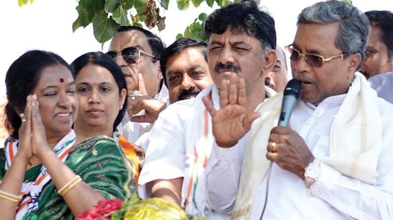 Chief Minister Siddaramaiah campaigns for Congress candidate for Gundlupet bypoll Geetha Mahadev Prasad at Mallayannapura near Gundlupet on Saturday