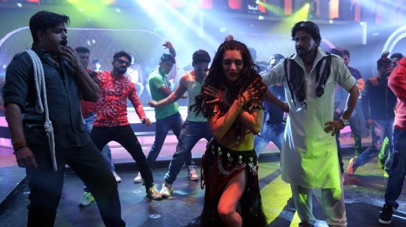 Ravi Kishan to make his Gujarati film debut, shoots for special song