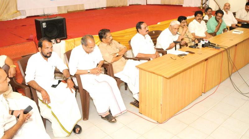 Historian MGS Narayanan talks at the convention organised by the UDF district committee to protest against the LDF governments decision to end tie up with DMRC in the light metro project  in Kozhikode on Tuesday.  (Photo: DC)