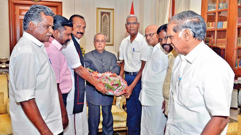 MDMK general secretary Vaiko, CPIs D. Raja and other leaders meet President Pranab Mukherjee over Cauvery issue, at Rashtrapati Bhavan in New Delhi on Friday. (Photo: DC)