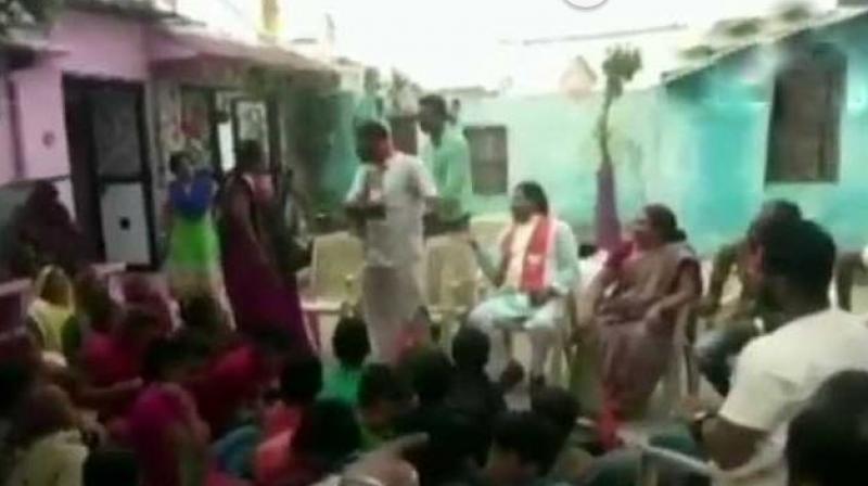 In an amateur video, which went viral, Sita Damor, the Banswara councillor from the Congress, can be heard shouting at BJP MP Devajibhai, asking him to apologise for his remark. (Photo: Screengrab | ANI)