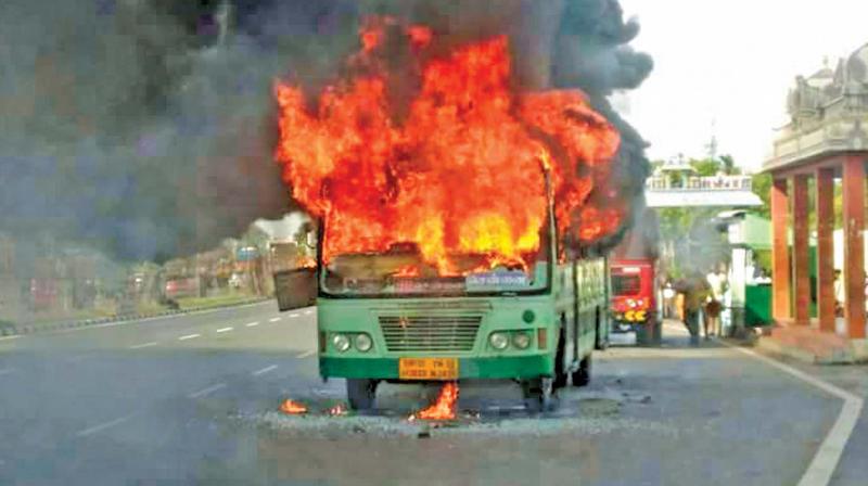 As many as 41 passengers and two bus crew members had a miraculous escape when the bus plying between Villupuram and Chennai at Melmaruvathur caught fire on Wednesday morning.(Photo: DC)