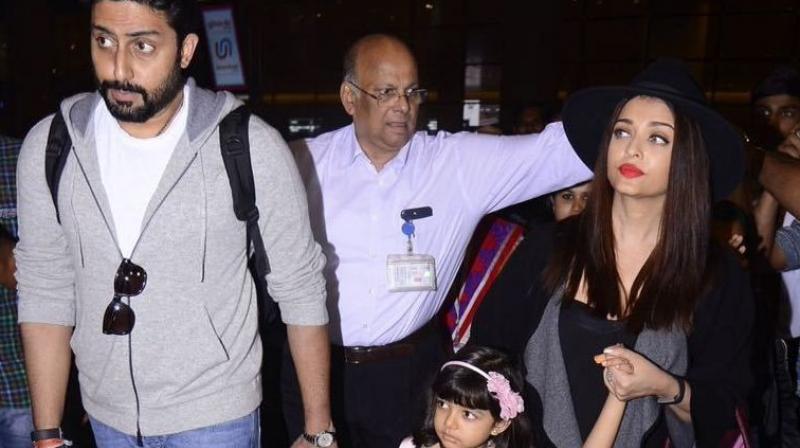 Aaradhya was visibly upset when the photographers trailed her and her mother. (Photo: DC)