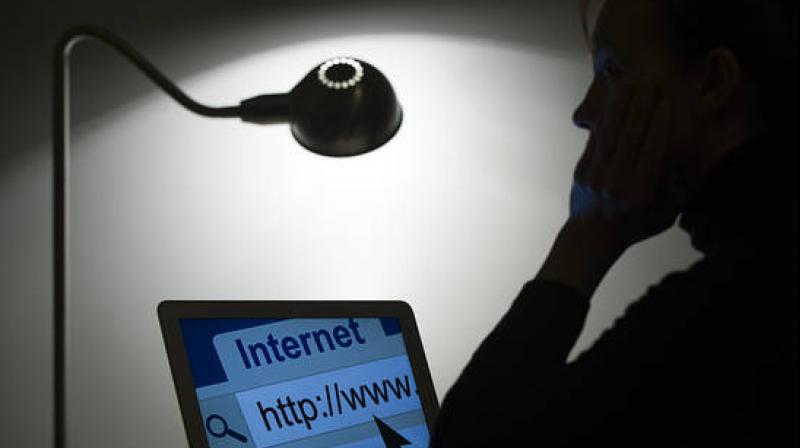 Adolescents do not accept that they have internet addiction and require several psycho-educative sessions (Photo: AFP)