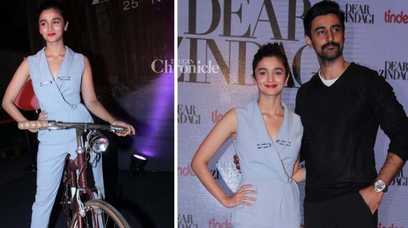 Alia Bhatt gets on a bicycle to promote Dear Zindagi