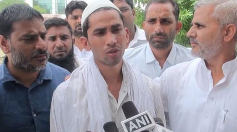 Jaffruddin initially ignored the religious insults, but later got into an argument. (Photo: Twitter | ANI)