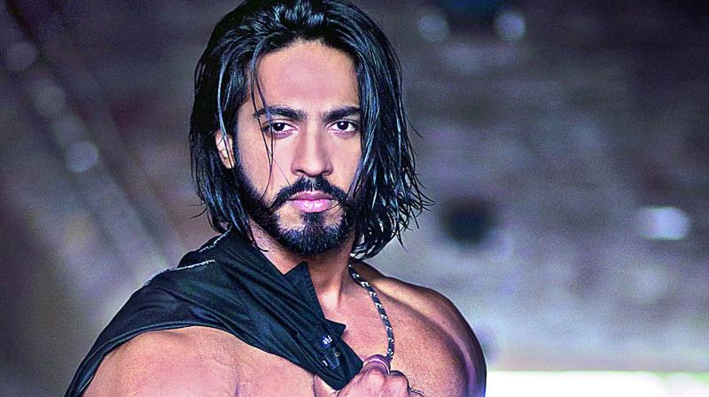 Thakur Anoop Singh, who won brownie points for his portrayal in Winner and Rogue, is all set to impress once again.
