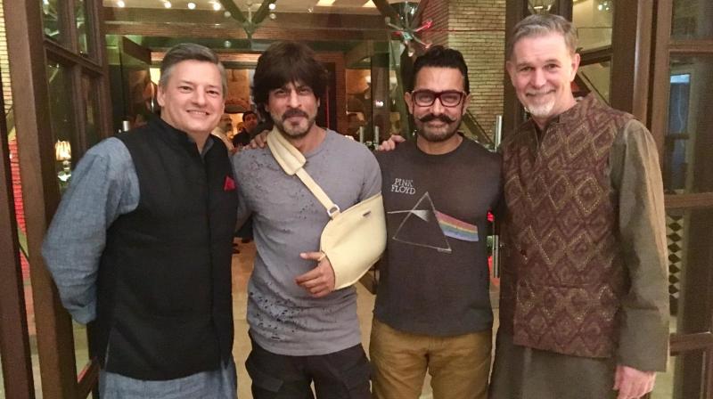 SRK and Aamir make their Sunday Khantastic as they catch up for dinner!