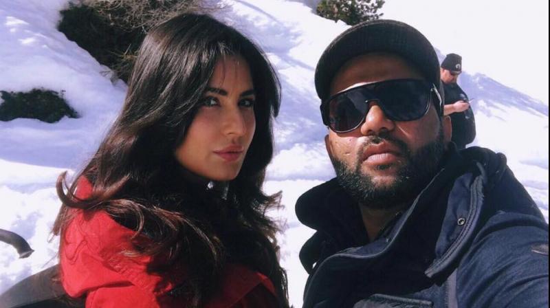 Katrina gets hold of Ali Abbas Zafar for a quick selfie but Salman goes missing