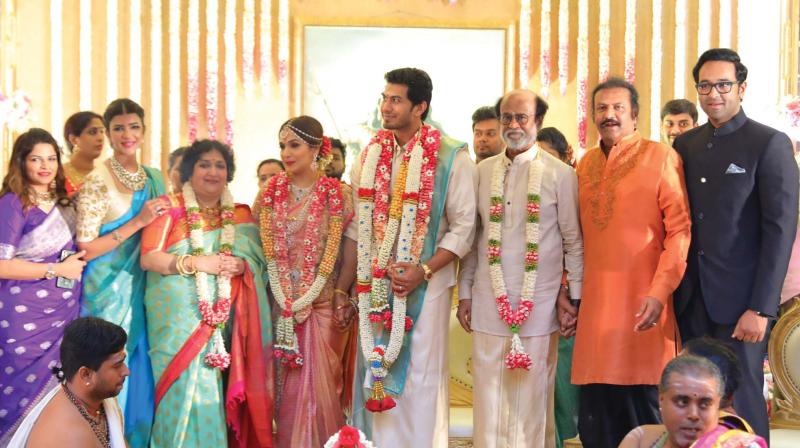 Saundarya with parents and husband