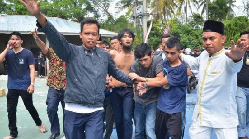 Indonesia: About 200 prisoners flee in mass jailbreak at Sialang Bungkuk prison