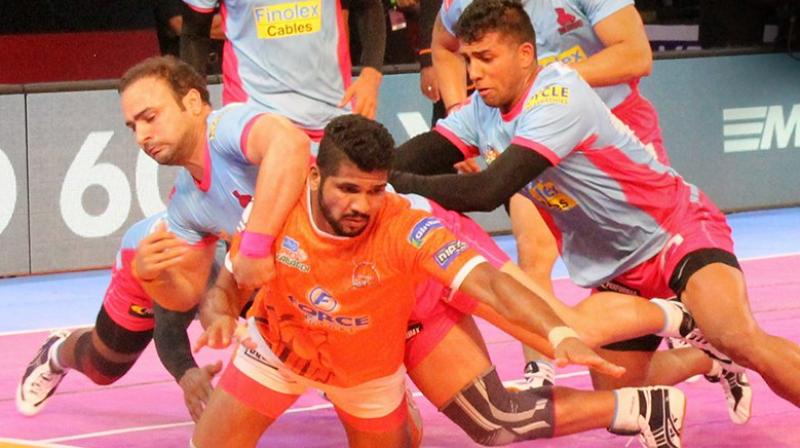 Manjeet Chillars all round show helped Jaipur Pink Panthers overcome Puneri Paltan challenge. (Photo: