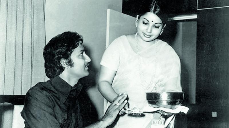 Sobhan Babu and Jayalalithaa on the sets of their film Doctor Babu