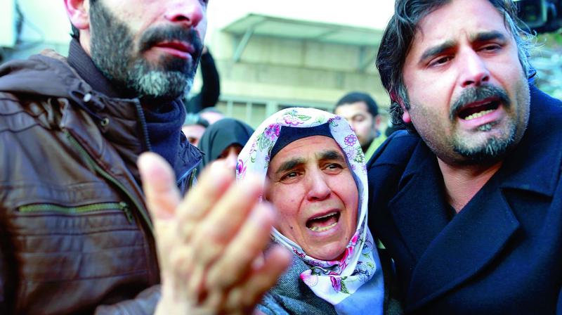 Relatives of one of the victims of the Istanbul nightclub attack. (Photo: AP)