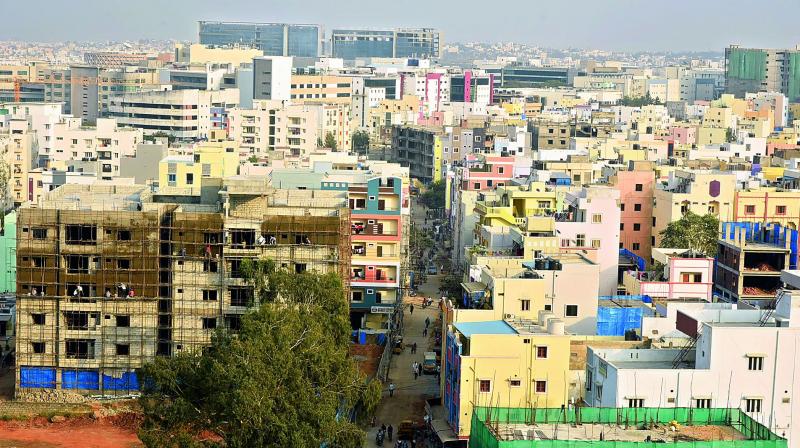 Anjaiahnagar was developed in 1982. Nearly 10 acres meant for community development has been encroached upon. Nearly one acre of government land has also vanished from the area. Over 200 hostels are home to nearly 10,000 people working in the citys I-T sector. (Photo: DC)