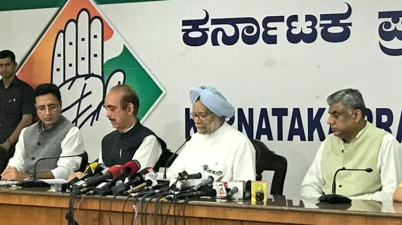 Former prime minister Manmohan Singh said NDA government clocked inferior growth rate despite a favourable international climate and low oil prices. (Photo: Twitter/@INCKarnataka)