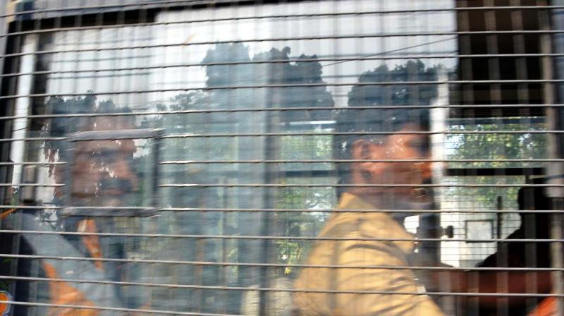 A. G. Perarivalan being  escorted from Vellore central priosn  to Puzhal central prison. (Photo: DC)