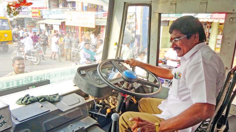 On Visiting Andhiyur, seeing the plight of passengers waiting for buses, Raja Krishnan himself decided to operate a bus.