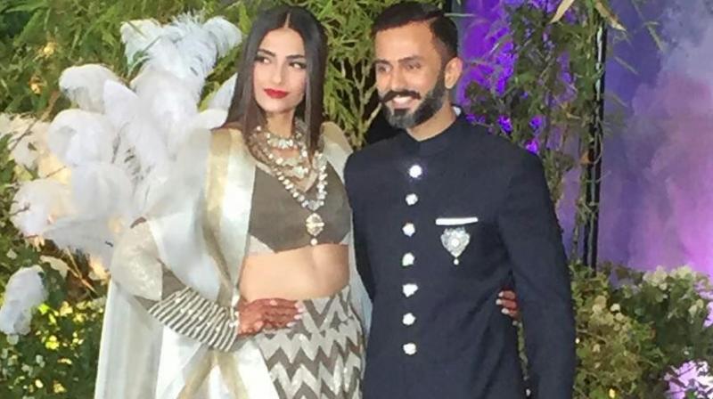 Sonam Kapoor and Anand Ahuja at the wedding reception. (Photo: Twitter)