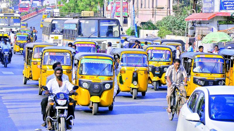 Autorickshaws and other private vehicles snatch the revenue of APSRTC by plying  on the roads of Guntur city. (Photo: DC)