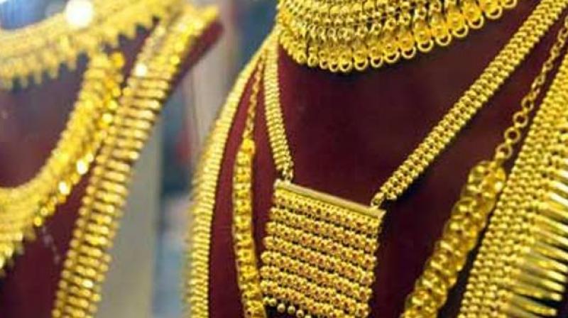 Tamil Nadu: Gold ornaments worth Rs 1.5 crore looted at knife point
