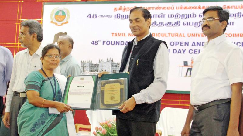 On occasion of the 48th Foundation Day and Open and Distance Learning (ODL) Graduation Day of Tamil Nadu Agricultural University (TNAU), teaching and non-teaching staff  recognized for services that they have rendered to the university. (Photo:DC)