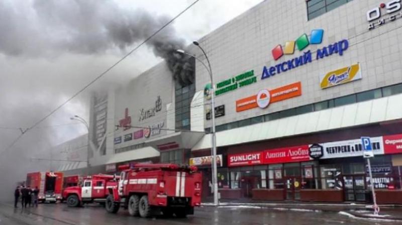 The fire at the Winter Cherry mall in Kemerovo, a city in Siberia, about 3,000 kilometers east of Moscow, was extinguished on Monday morning after burning through the night. (Photo: AP)