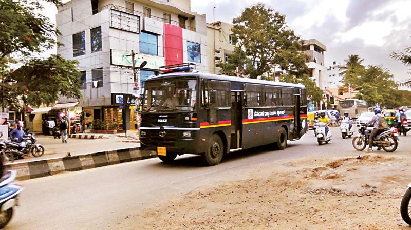 A major portion of the Koramangala 80 feet road was dug up near BMTC complex about a week back, apparently by the Bescom authorities to fix a technical glitch.