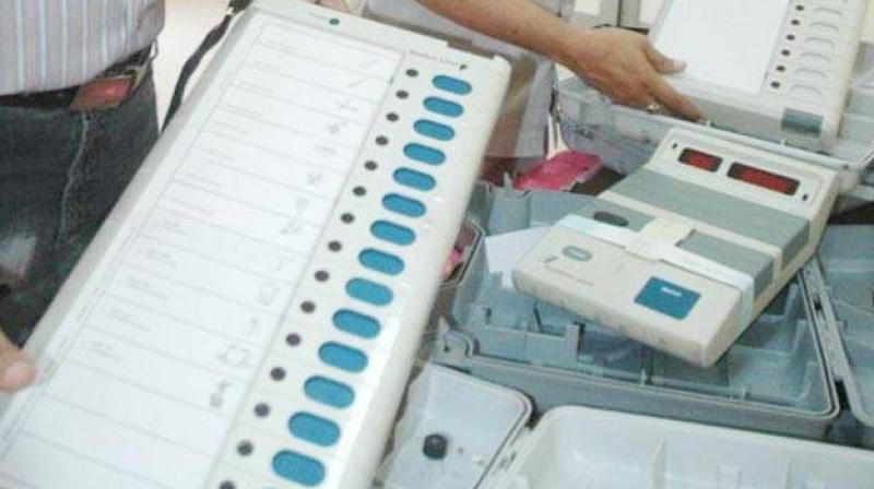 Gujarat poll officials forget EVM in jeep, driver brings it back