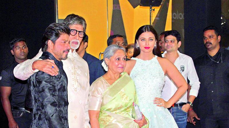 The star-studded night also saw the likes of Karan Johar, the Bachchan family, Varun Dhawan, Sunny Leone, Sonam Kapoor, Javed Akhtar and Shabana Azmi turning up in their sartorial best.