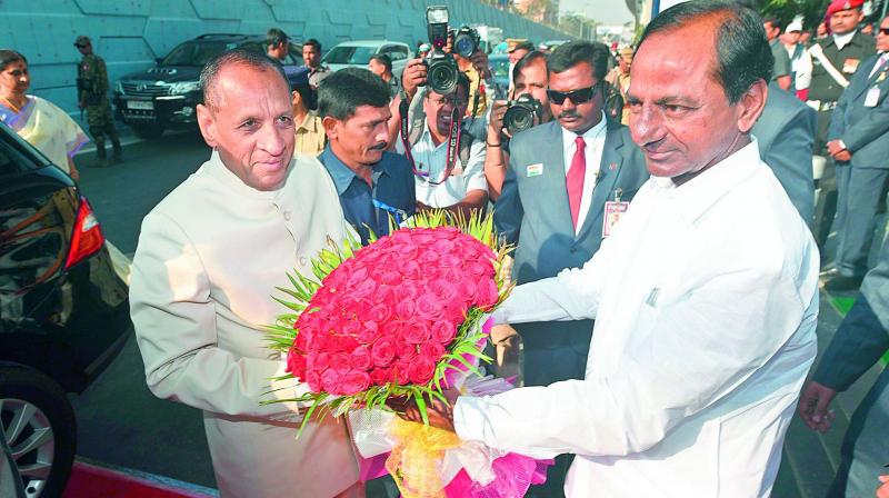 Governor E.S.L. Narasimhan is being welcomed by Chief Minister K. Chandrasekhar Rao at Parade Ground on the occasion of Republic Day on Friday.