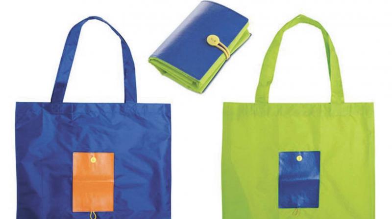 The state government is also planning large-scale manufacturing of cloth bags before imposing a total ban on plastics.