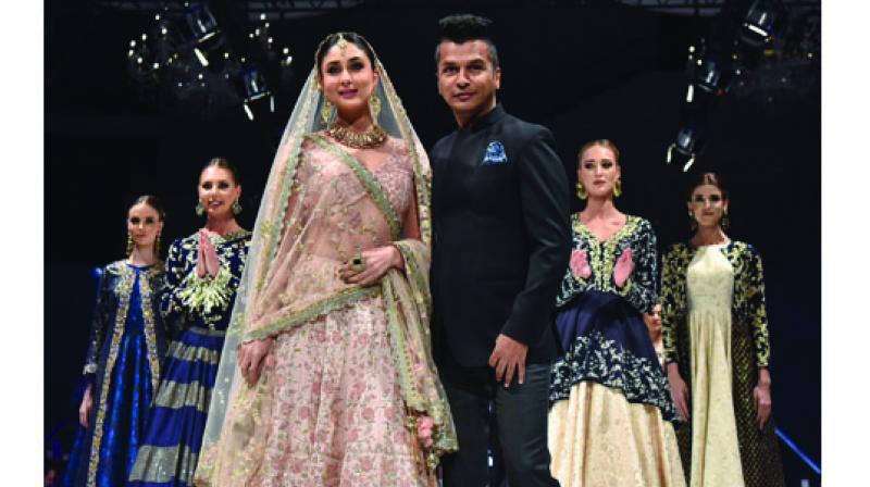 Vikram Phadnis with showstopper  Kareena Kapoor Khan at a fashion show in Doha.